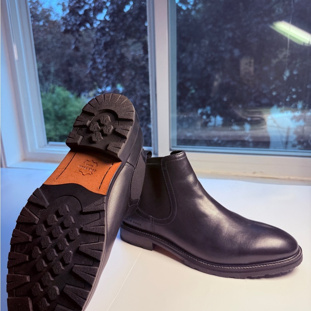 COLE HAAN MENS BLACK BERKSHIRE LUG CHELSEA BOOT SIZE 8 MEDIUM - Picture 10 of 14